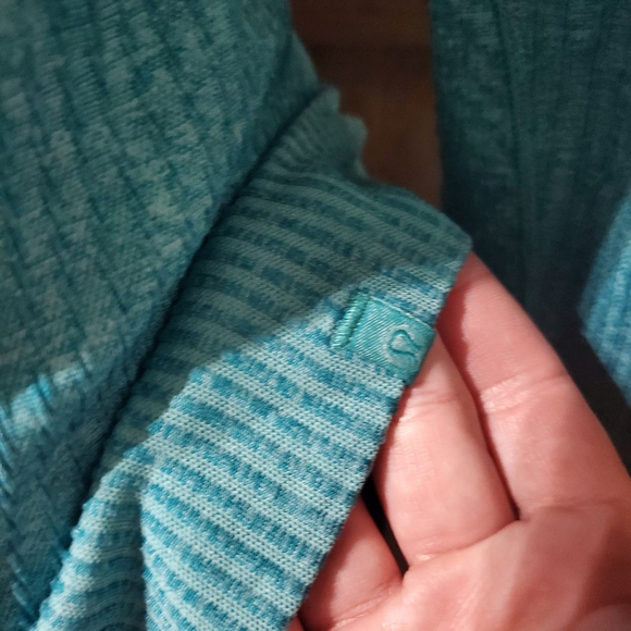 LAST CHANCE Lululemon Restless Pullover - Picture 2 of 3